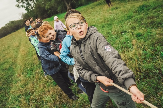 extracurricular activities kids playing