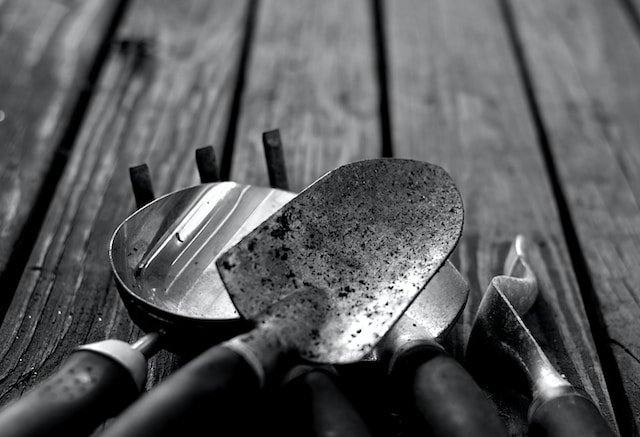 garden spade