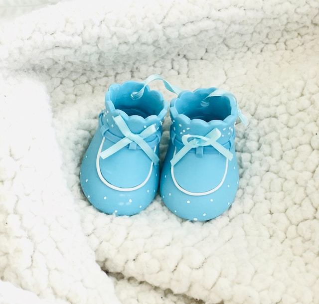 blue baby shoes