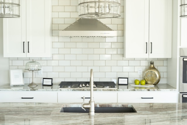 beautiful white kitchen