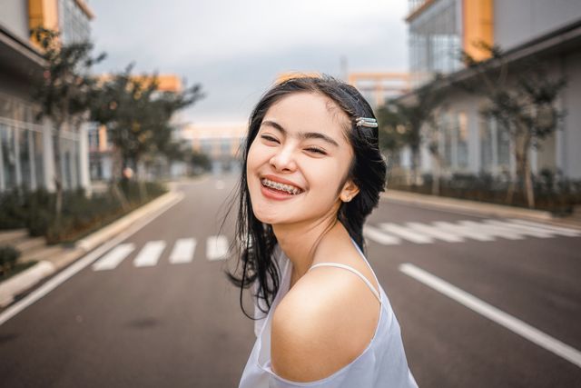 girl with braces