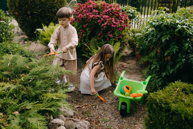 kids in garden