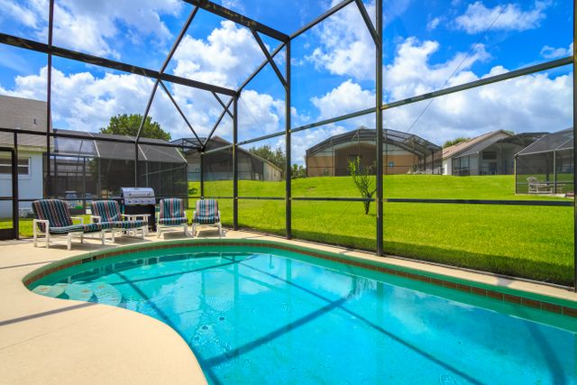 outdoor pool room