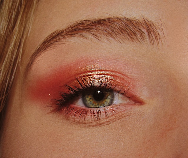 eye with pink makeup